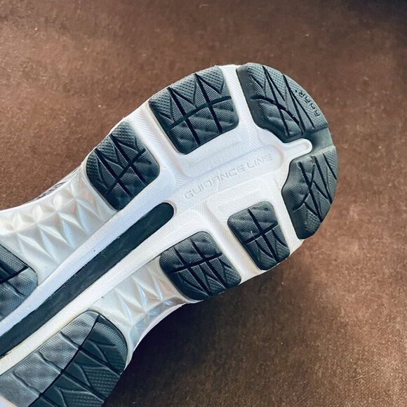 Excellent condition ASICS GEL Nimbus 18 Black Silver Pattern 8 US Womens Medium - Picture 9 of 9